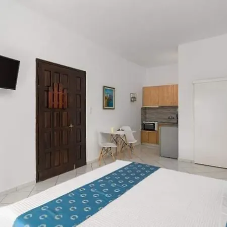 Flora Akis Klima Apartment